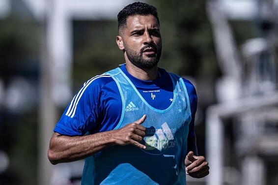 Cruzeiro anuncia ex-lateral da Ponte Preta para a Série B do Brasileiro