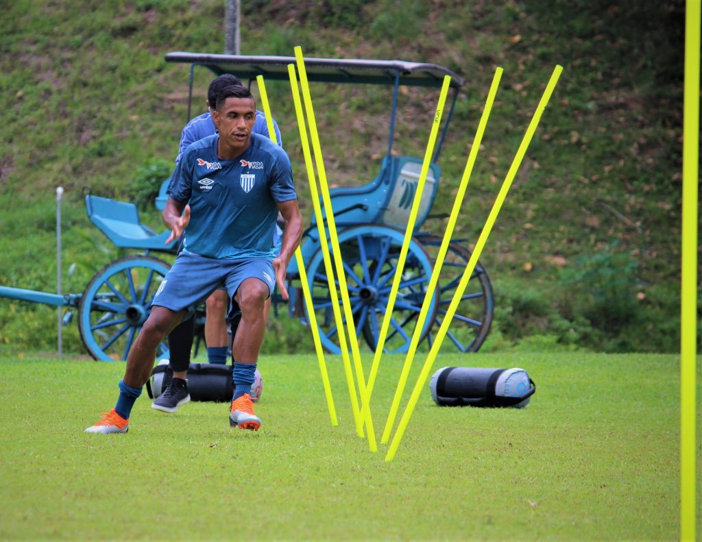 Ex-Ponte confia na classificação do Avaí: “Temos condição de reverter”