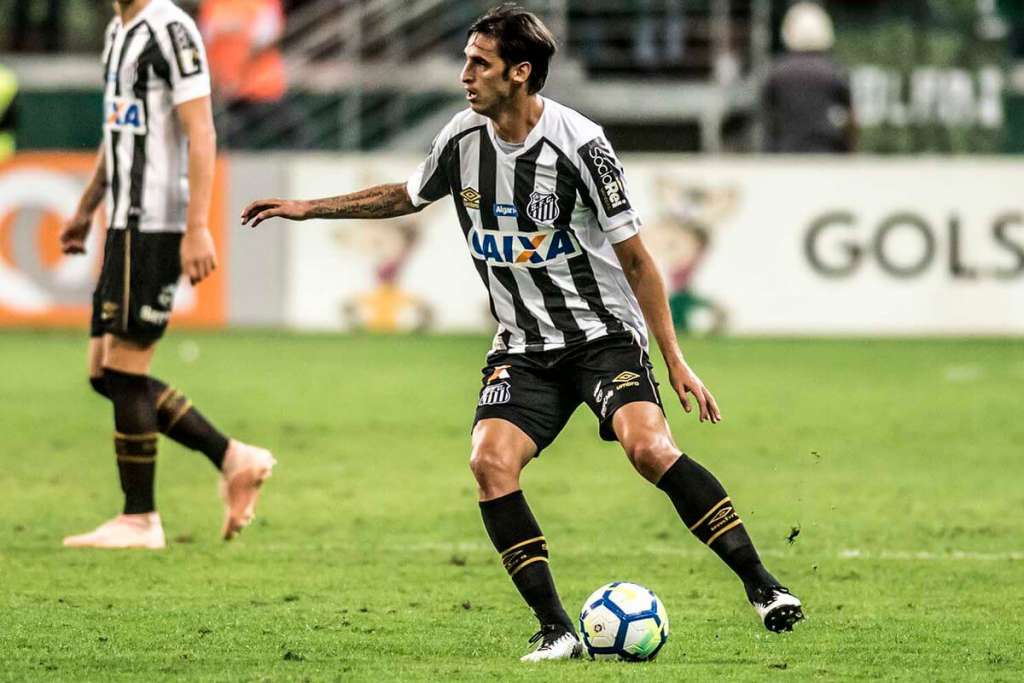 Bryan Ruiz teve uma passagem bastante apagada pelo Santos
