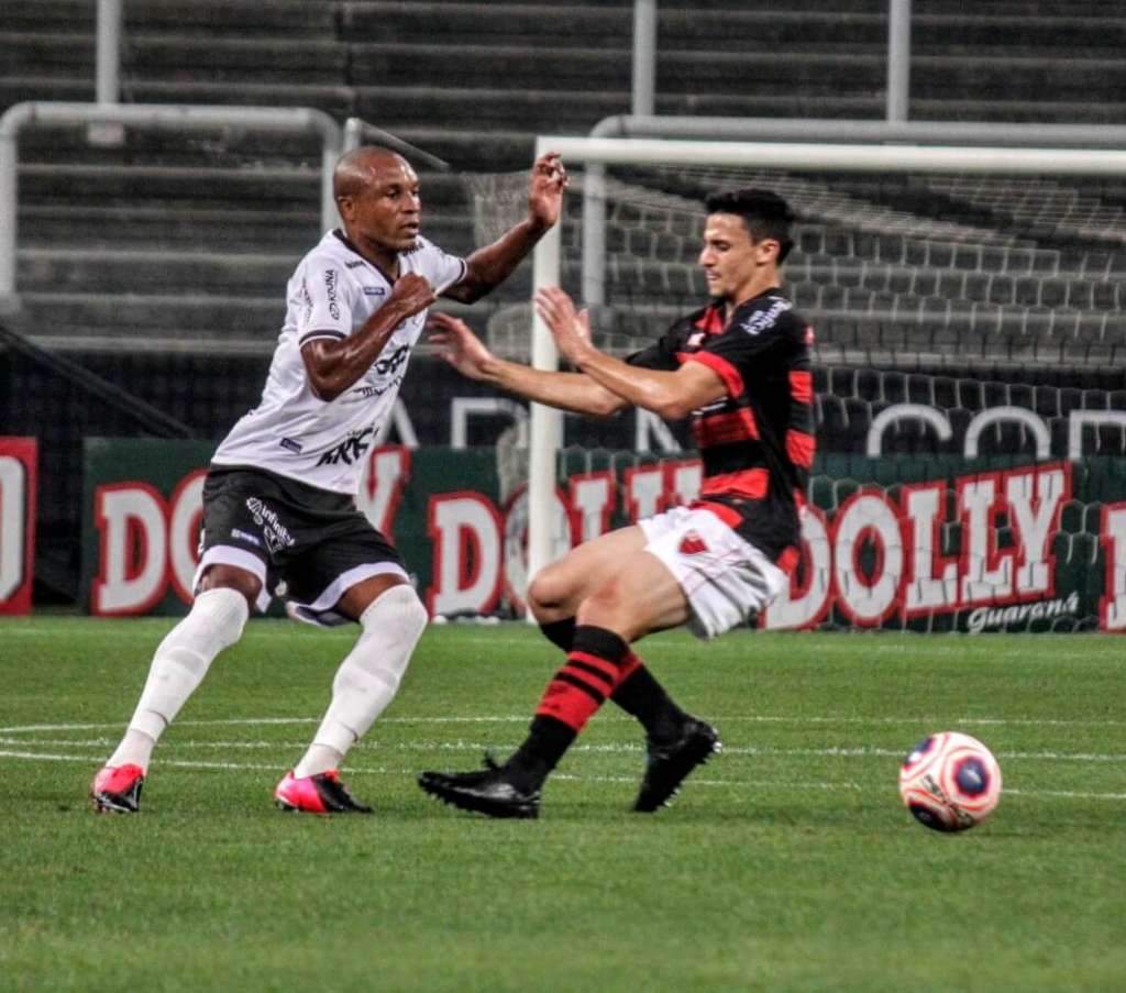 Murilo Rangel marcou o primeiro gol da Inter de Limeira (Foto: Jeferson Vieira/Oeste)