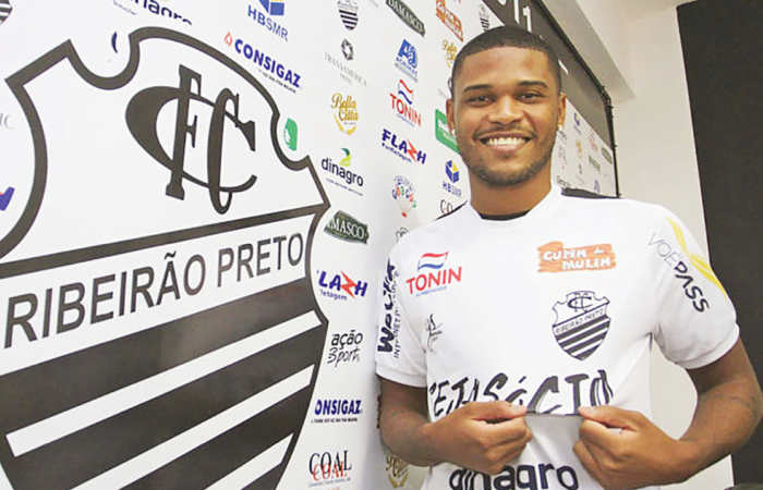 Paulista A3: Depois de anunciar lista de dispensas, Comercial renova com atacante