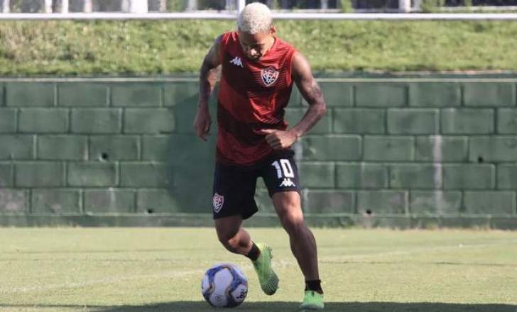 Ex-Santos e São Paulo rescinde contrato e acerta com time do Brasileirão