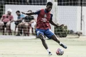 Série C: Londrina acerta com lateral do Santos e mais quatro reforços