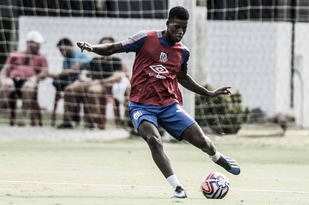 Série C: Londrina acerta com lateral do Santos e mais quatro reforços