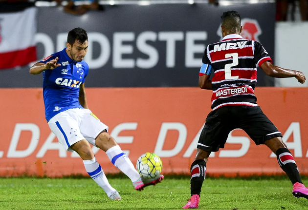 Vasco quer lateral argentino ex-Cruzeiro e Independiente pede R$ 7,8 milhões