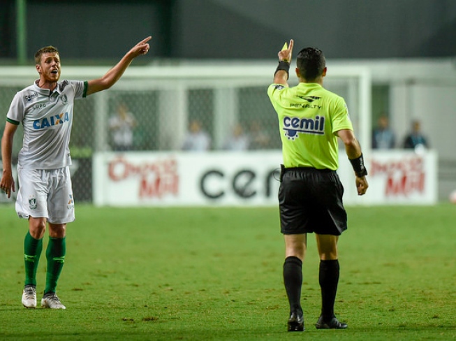 Mineiro: Federação afasta membro da equipe de arbitragem com coronavírus 2 0002050479344 img