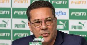 Luxemburgo explica Luiz Adriano no banco e diz que busca substituto para Dudu