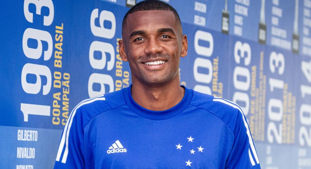 Ex-Corinthians diz que Cruzeiro precisa ter paciência em duelo direto pela classificação