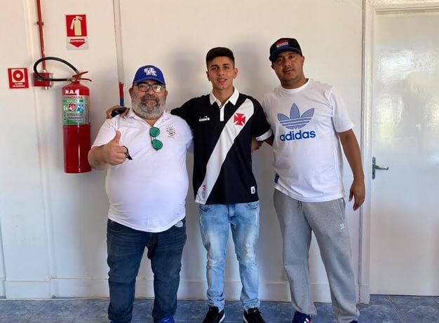 Promessa do Nacional-SP tem contrato renovado pelo Vasco da Gama