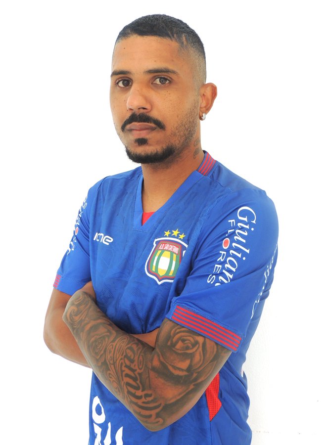 Time da Série D ‘encerra novela’ e apresenta meia ex-Corinthians que estava nos EUA