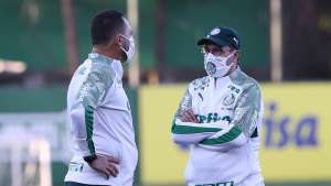 De olho nas quartas, Palmeiras volta aos treinos com Ramires e Gómez