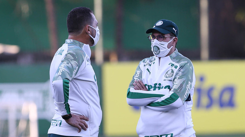 De olho nas quartas, Palmeiras volta aos treinos com Ramires e Gómez
