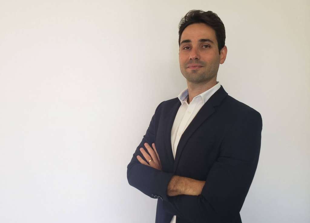 Paulo Assis foi anunciado pelo Cruzeiro (Foto: Divulgação/Cruzeiro)