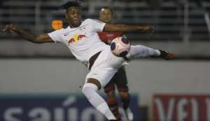 Emprestado pelo Timão, volante do RB Bragantino não vê diferença enfrentar ex-clube