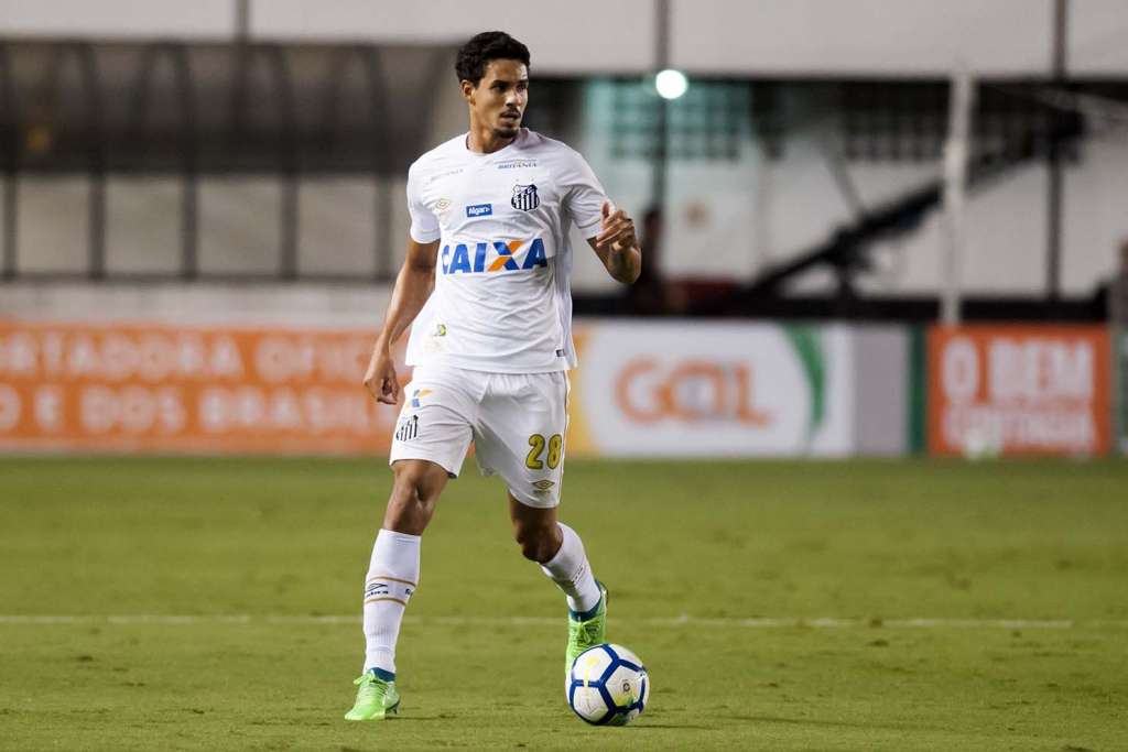 Evolução da Ponte deixa zagueiro do Santos em alerta para jogo de quinta