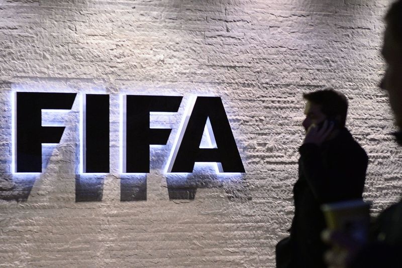 Fifa anuncia plano de R$ 7,7 bilhões para ajudar o futebol por conta da pandemia