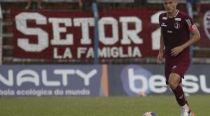 Paulista A2: Organizada do Juventus se despede de zagueiro: 'Obrigado'