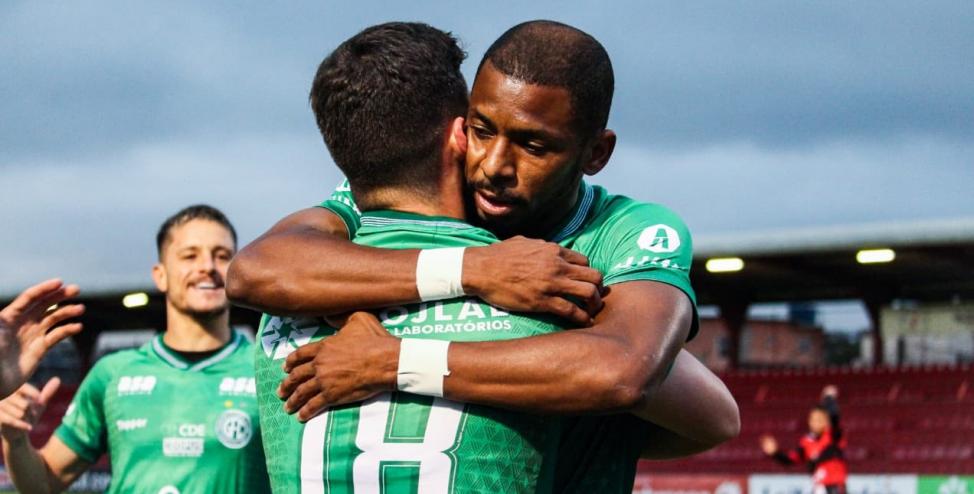 Waguininho eufórico com gol e vaga do Guarani: “Vamos buscar esse título do interior”