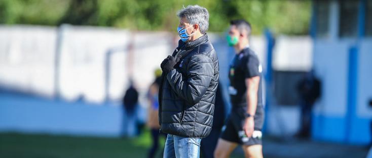 Renato cita gramado e clama por liberação da Arena para semifinal do Gaúcho