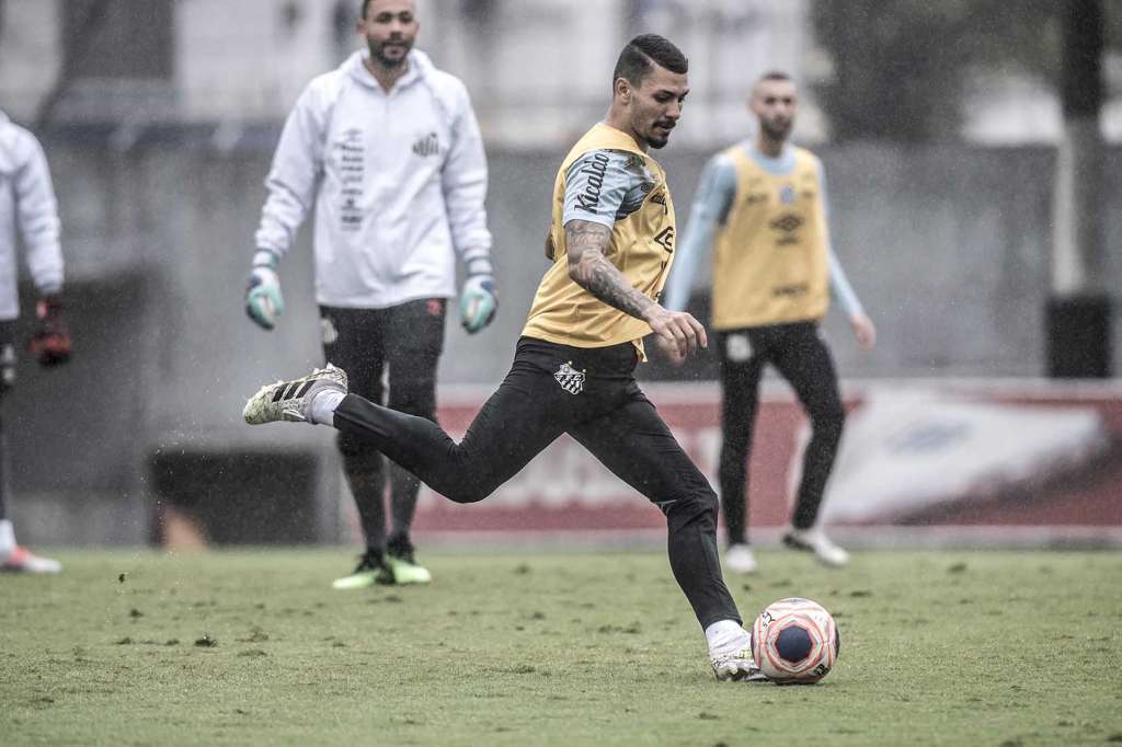 O Santos encerrou a sua preparação debaixo de chuva