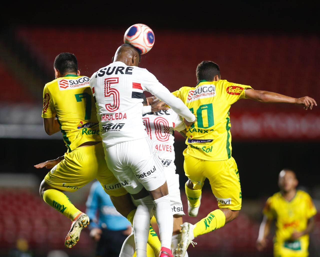 PAULISTÃO: São Paulo cai para o Mirassol e Palmeiras passa pelo Santo André