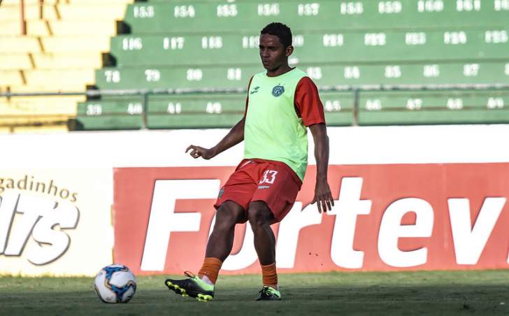 Volante se explica para internauta e alfineta companheiros de Guarani