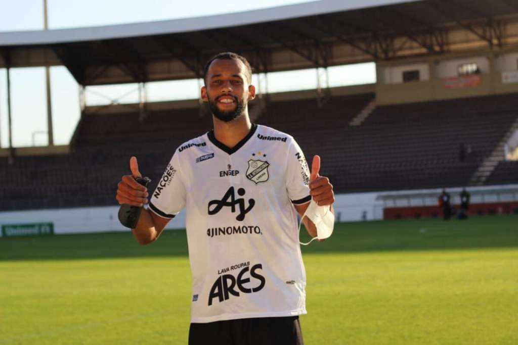 O volante Marquinhos foi emprestado ao CSA