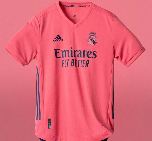 Clube grande da Europa lança camisa rosa. GALERIA DE FOTOS AQUI! 2 0002050480641 img