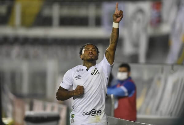 Marinho desabafou em seu Instagram nesta sexta-feira