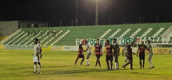 PARAIBANO: Botafogo abre vantagem na semi; Sousa e Campinense ficam no empate