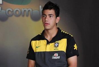 Time da Série C anuncia zagueiro revelado pelo Grêmio e que estava no Ypiranga-RS