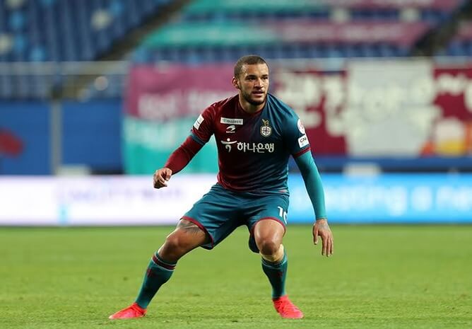 Ex-atacante de Ponte e Corinthians volta a marcar na Coreia do Sul