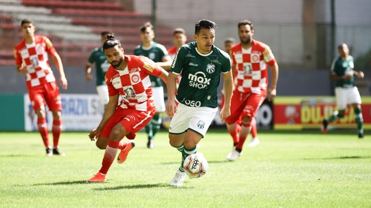 MINEIRO: Com golaço de falta, Tombense larga na frente da Caldense pela semifinal