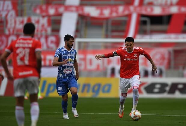 Internacional passou por cima do Esportivo (Foto: Ricardo Duarte)