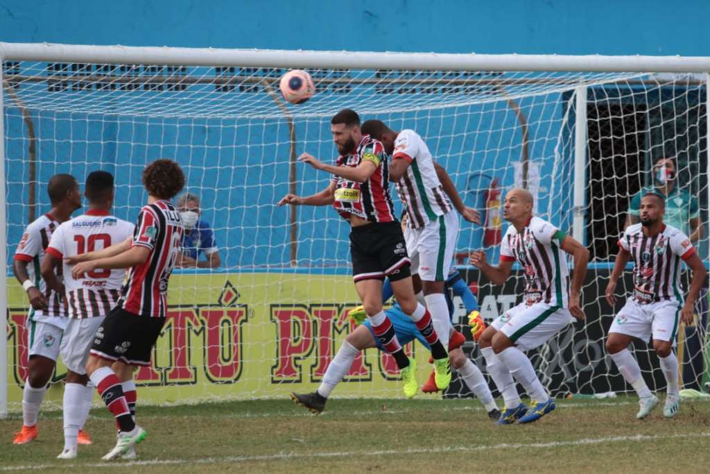 Em jogo truncado, Salgueiro e Santa Cruz ficam no empate (Foto: Rafael Melo / Santa Cruz)