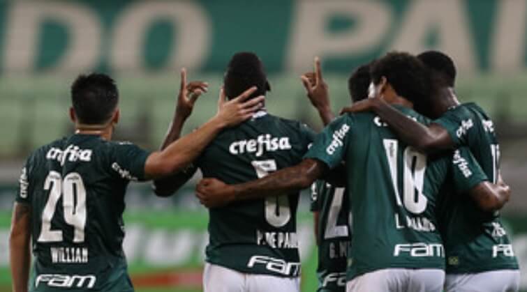 Patrick de Paula comemora o gol que deu a vitória ao Palmeiras (Foto: César Greco)