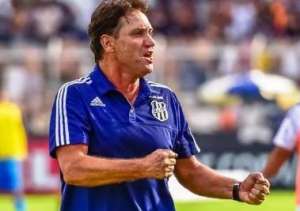 Técnico da Ponte Preta diz que já esperava irregularidade por causa do desgaste