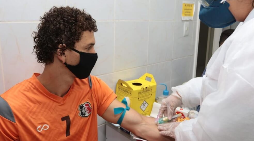 Treinador “entrega” que time da Série C não está mais fazendo testes para Covid-19