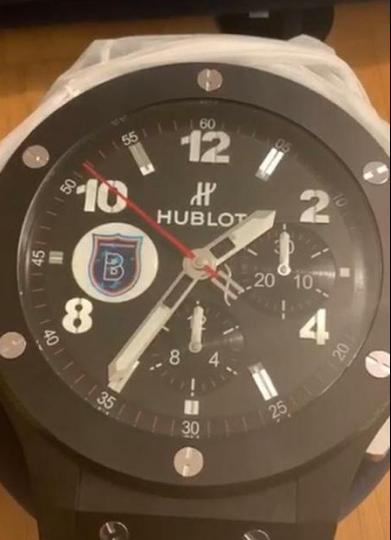 Robinho faz 25 jogos, não marca gol, mas é campeão e ganha relógico do “presida”