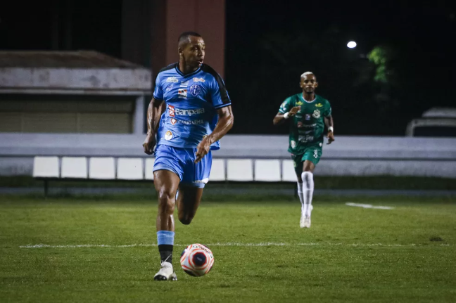 Série C: Dois dias após ser titular, Paysandu anuncia saída de atacante