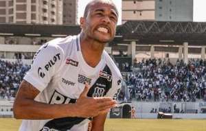 Dois jogadores da Ponte Preta pegam pena mínima no Tribunal de Justiça Desportiva