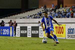 Série C: Lateral ex-Ponte lamenta saída de companheiro e foca na estreia do Paysandu