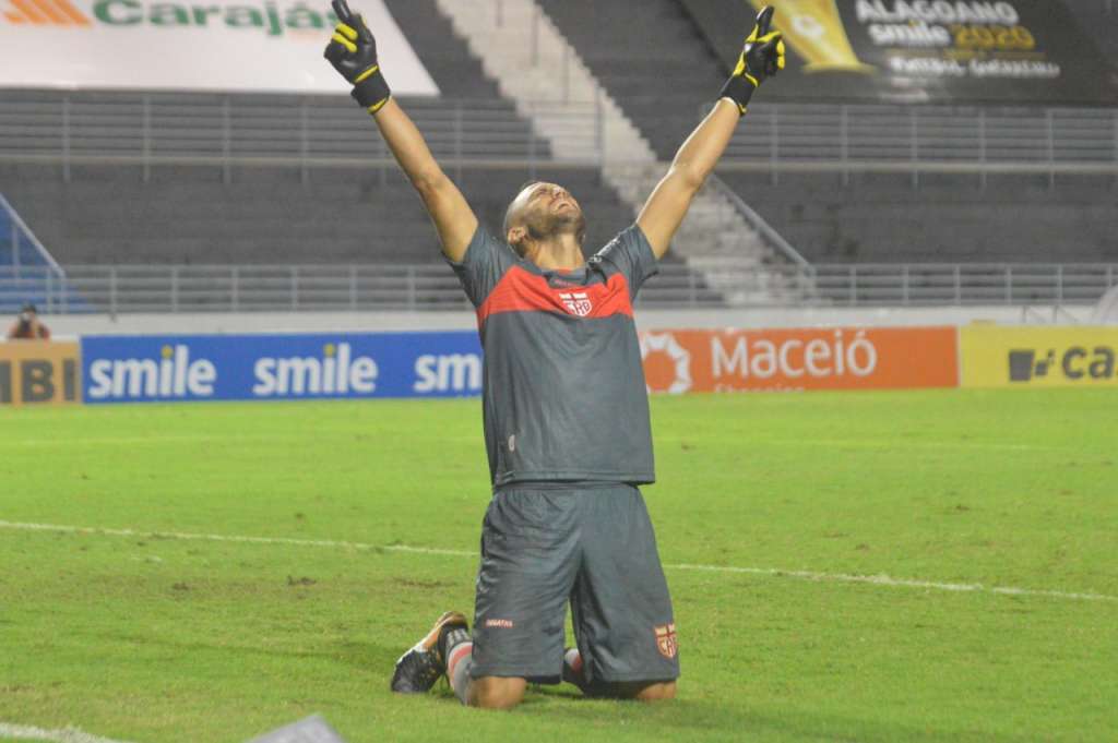 O CRB avançou nos pênaltis contra o ASA, nas semifinais