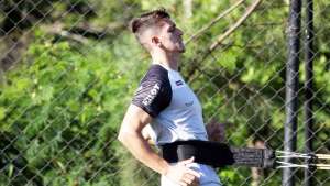 Após acertar com atacante, Ponte Preta confirma saída de zagueiro para Estoril-POR