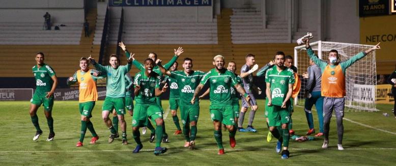 CATARINENSE: Enquanto Tubarão é rebaixado, Brusque e Chapecoense definem o título