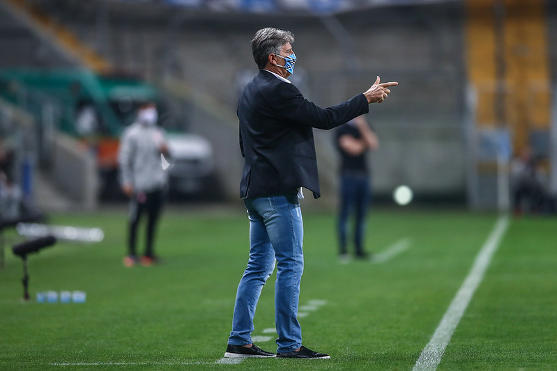 Indignado, Renato critica Jorge Jesus e vice dispara: “Grêmio merece respeito”