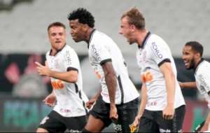 Corinthians confia em dupla Jô e Luan para sonhar alto no Brasileirão