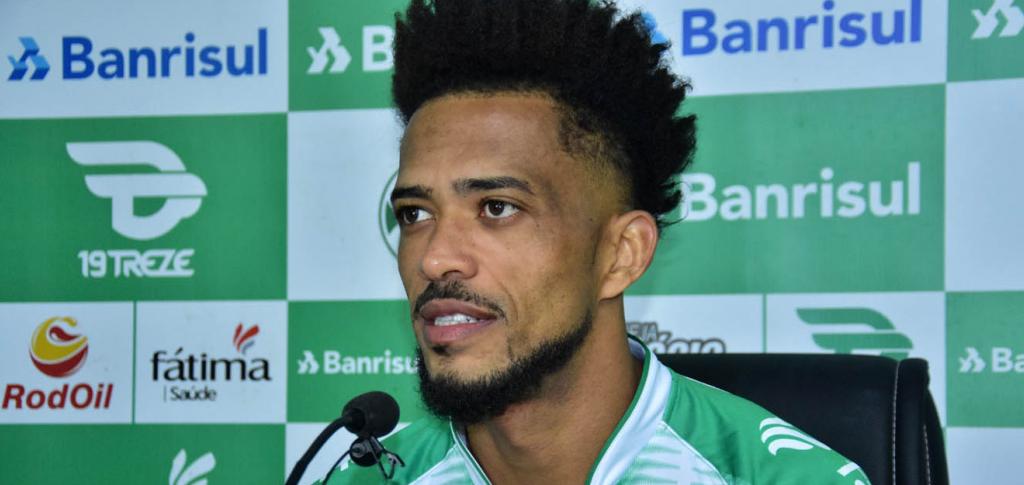 Ele conhece o caminho do acesso. (Foto: Gabriel Tadiotto/E.C.Juventude)