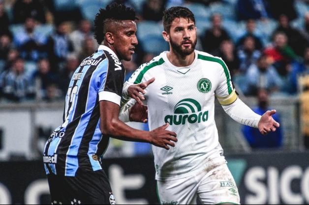 Renato pede e Grêmio sonda atacante rebaixado com Chapecoense