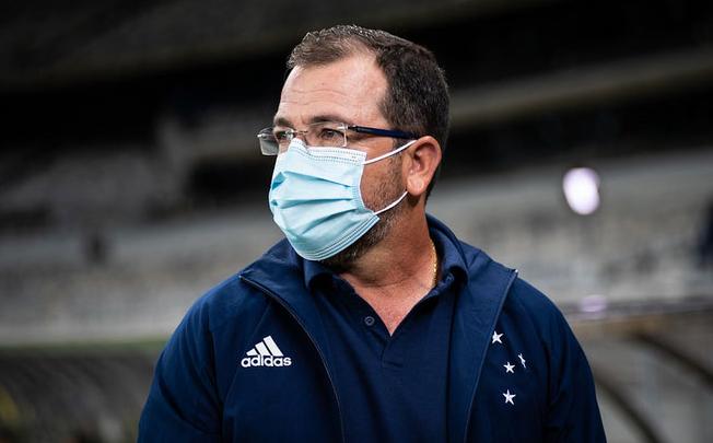 Enderson Moreira valoriza poder de reação em vitória do Cruzeiro na Série B